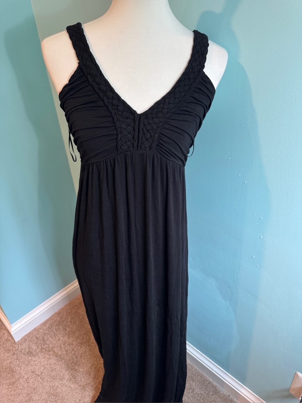 Design History Black V-Neck Sleeveless Maxi Dress